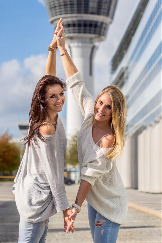 SandraSarah_2016-10-22_12-00_300